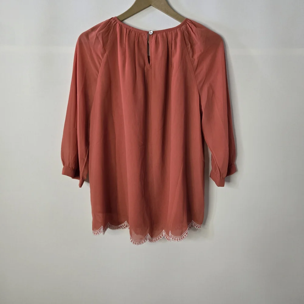 Soft Surroundings Size M Embroidered Coral 3/4 Sl Blouse With Scalloped Hem - Picture 6 of 10